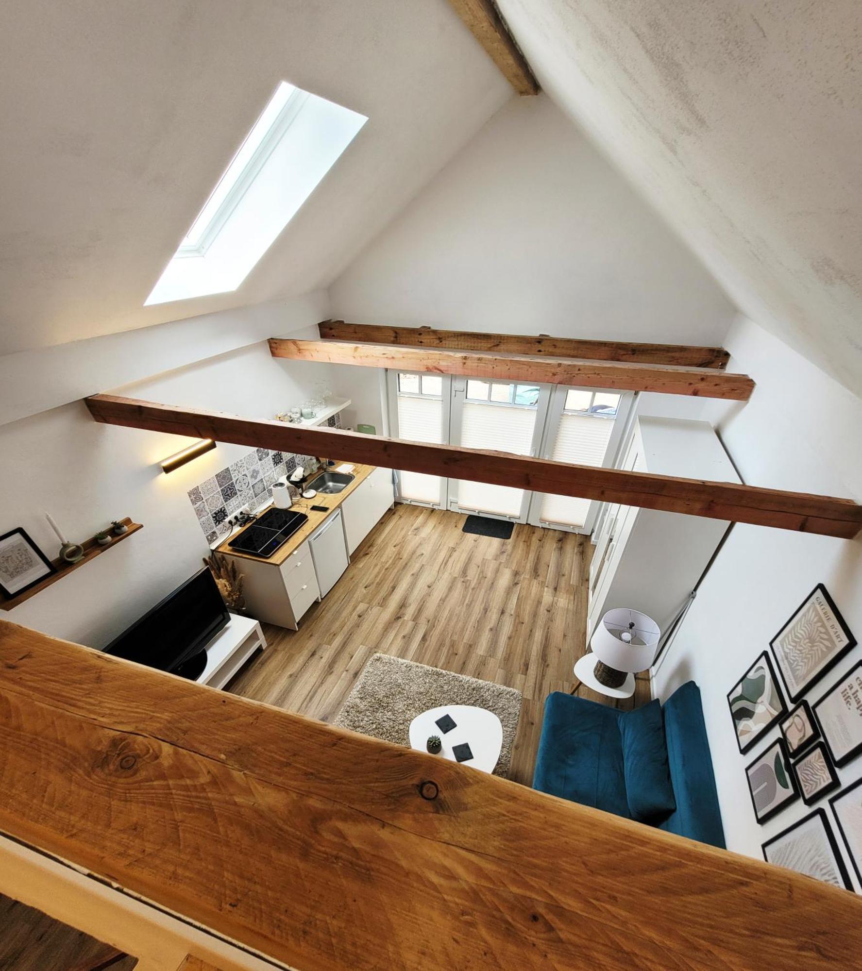 Modernes 1-zimmer-apartment Mit Galerie-schlafkoje Im Skandinavischen Stil Apartment *