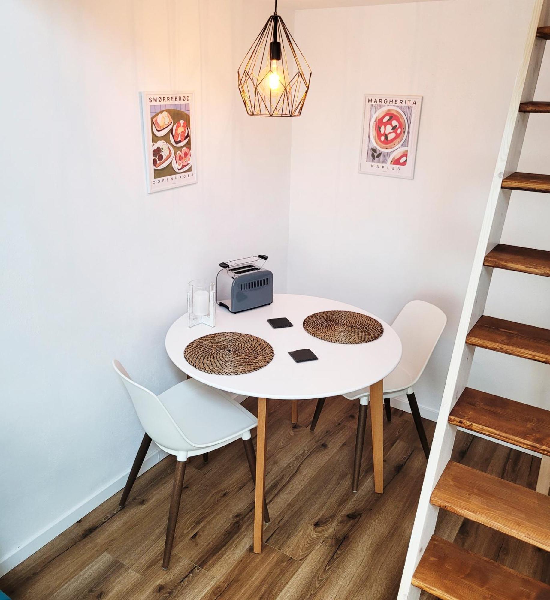 Apartment Modernes 1-zimmer-apartment Mit Galerie-schlafkoje Im Skandinavischen Stil Ostenfeld (Nordfriesland)